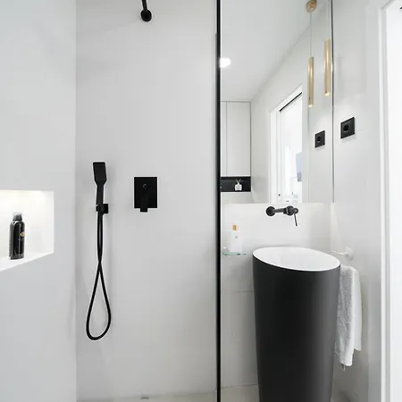 公寓 Downtown, 1br With A First Row View Over The Sea 法鲁区